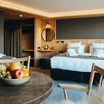 Lodji & Hotel