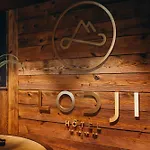 Lodji & Hotel 4*