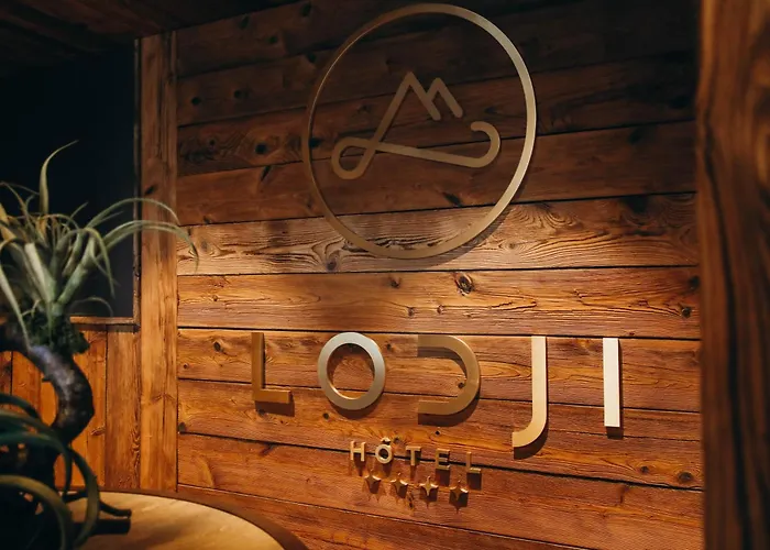 Lodji & Hotel 4*