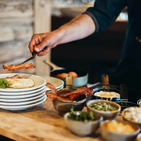 Lodji & מלון סן-מרטין-דה-בלוויל